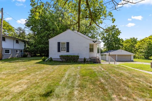 785 Tromley St, Inkster, MI, 48141-1271 | Card Image