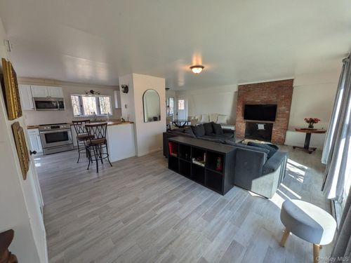 37 Hill Rd, Pine Bush, NY, 12566-6912 | Card Image