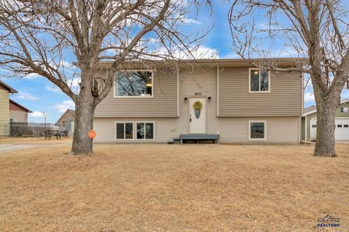 1830 Ennen Dr, Rapid City, SD, 57703-6621 | Card Image