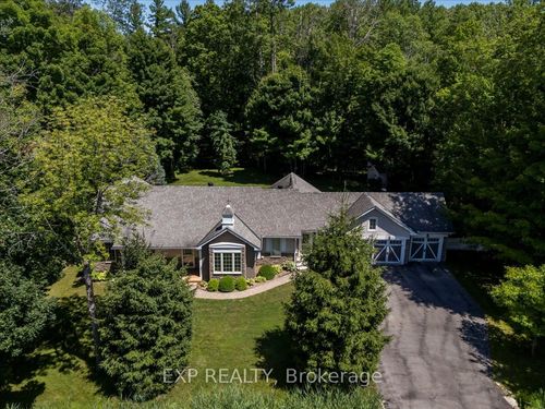 220 Gilwood Park Dr, Penetanguishene, ON, L9M1Z6 | Card Image