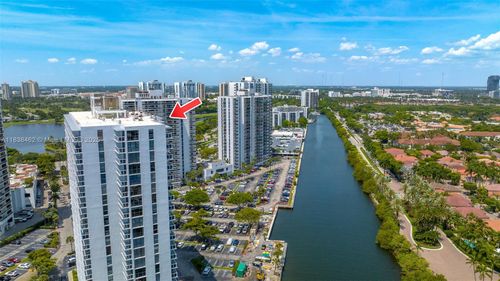 ph-38-20505 E Country Club Dr, Aventura, FL, 33180-3441 | Card Image