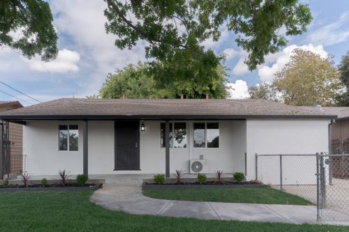 1917 Kenwood St, Sacramento, CA, 95815-1526 | Card Image