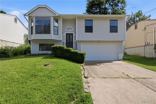 310 Green Jade Estates Dr, Fenton, MO, 63026-6514 | Card Image