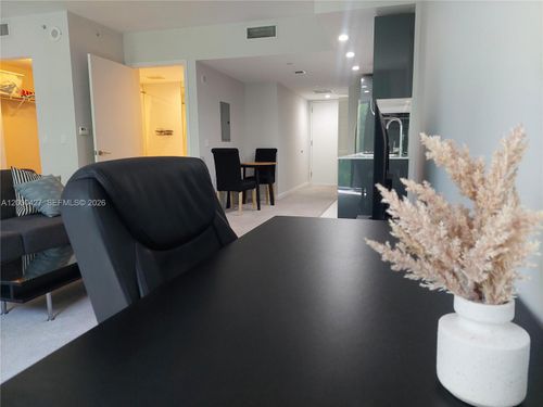 apt-403-31 Se 6th St, Miami, FL, 33131-3099 | Card Image