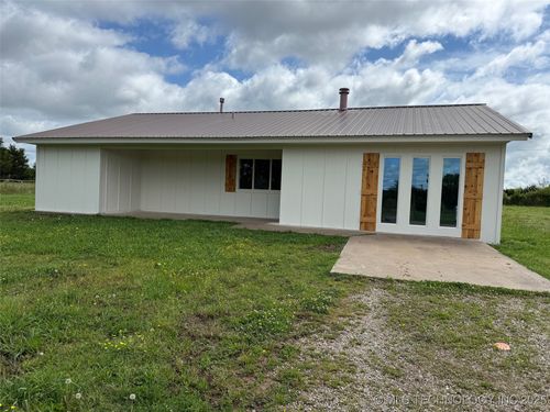 8735 Hedge Rd, Henryetta, OK, 74437-6906 | Card Image