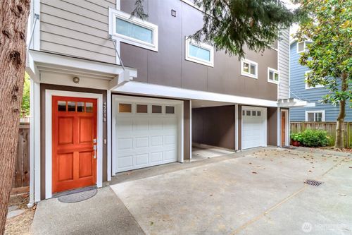 b-4521 40th Ave Sw, Seattle, WA, 98116-4214 | Card Image