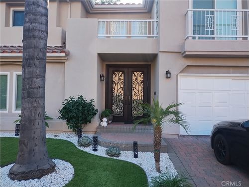 5711 Aura Ave, Tarzana, CA, 91356-1152 | Card Image