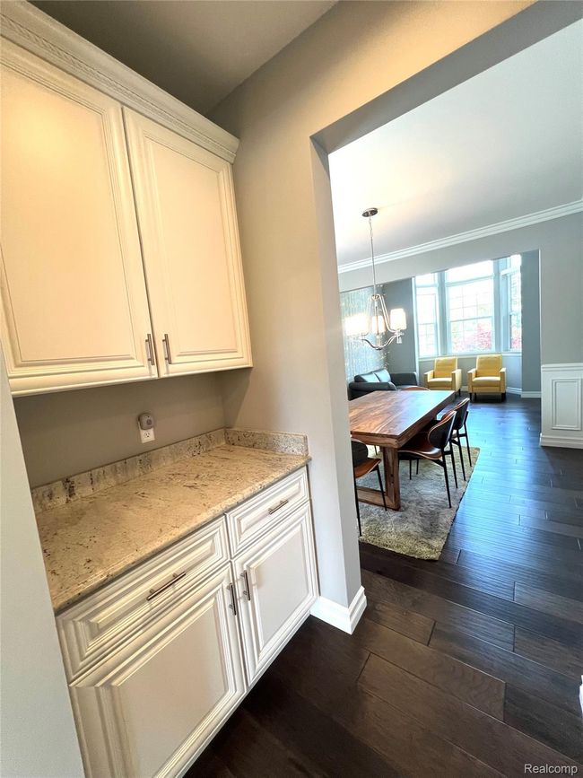 off pantry counter and cab space | Image 12