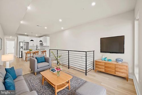 2-1923 Capitol Ave Ne, WASHINGTON, DC, 20002-1701 | Card Image