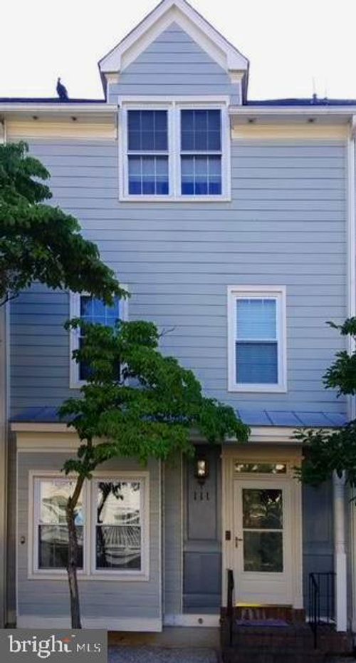 111 River Rd, OCCOQUAN, VA, 22125-7752 | Card Image