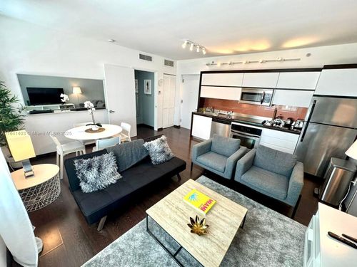 220-435 21st St, Miami Beach, FL, 33139-1704 | Card Image