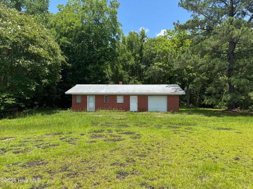 11085 Sam Potts Hwy, Lake Waccamaw, NC, 28450-9507 | Card Image