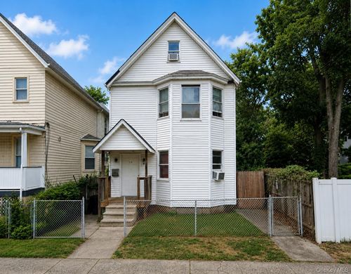 273 Gordon St, Staten Island, NY, 10304-1943 | Card Image