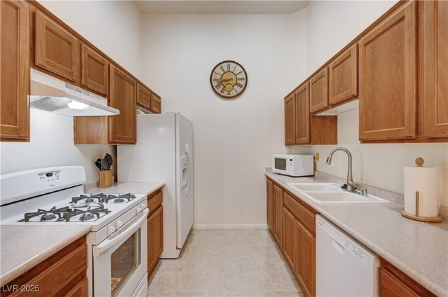 2014 - 8985 S Durango Dr, Condo with 3 bedrooms, 2 bathrooms and null parking in Las Vegas NV | Image 13