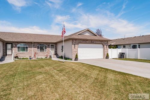 3729 Heartland Cir, Ammon, ID, 83406-4681 | Card Image