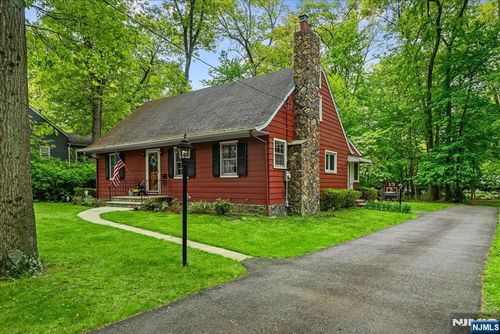 187 Henry Pl, Wyckoff, NJ, 07481-3203 | Card Image