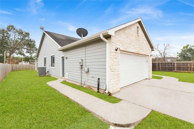522 Teakwood Ave, House other with 4 bedrooms, 2 bathrooms and 2 parking in Fresno TX | Image 4