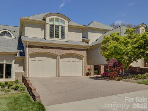 8905 Challis Hill Ln, Charlotte, NC, 28226-2687 | Card Image