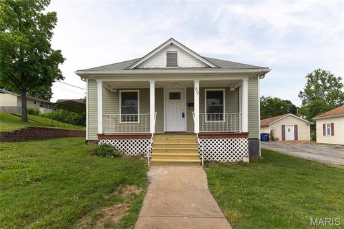 327 N 7th St, Festus, MO, 63028-1409 | Card Image
