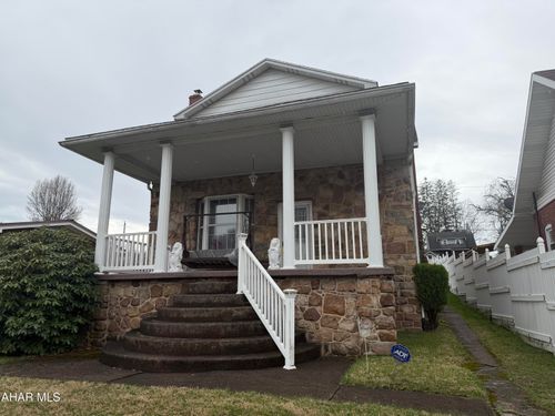 425 5th St, Tyrone, PA, 16686-1219 | Card Image