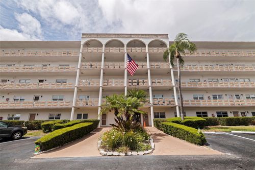 unit-107-5603 80th St N, ST PETERSBURG, FL, 33709-5822 | Card Image