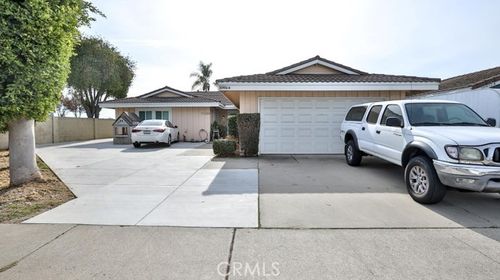 10984 Goldeneye Ave, Fountain Valley, CA, 92708-6011 | Card Image