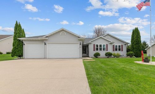 W6423 Boonesborough Drive, GREENVILLE, WI, 54942 | Card Image