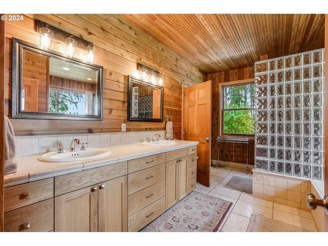 17765 Monnier Rd Ne, House other with 5 bedrooms, 4 bathrooms and 4 parking in Hubbard OR | Image 15