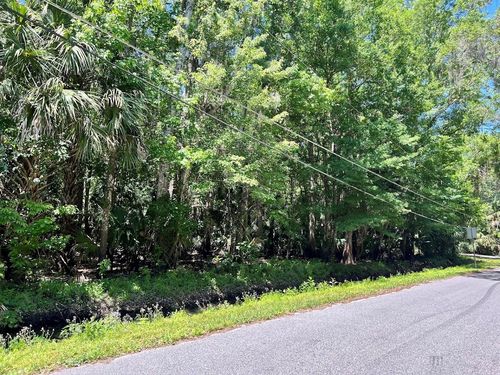 379 N Jungle Rd, Geneva, FL, 32732-9625 | Card Image