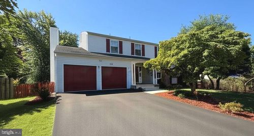 8120 Cambourne Ct, GAITHERSBURG, MD, 20877-1116 | Card Image