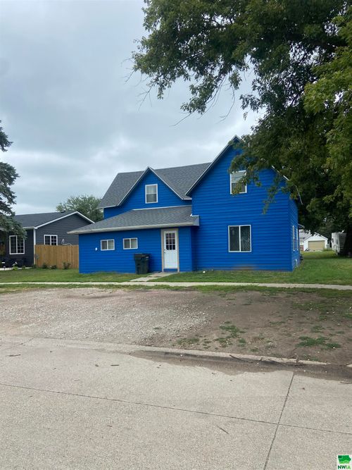 320 Maple St, Whiting, IA, 51063-1018 | Card Image