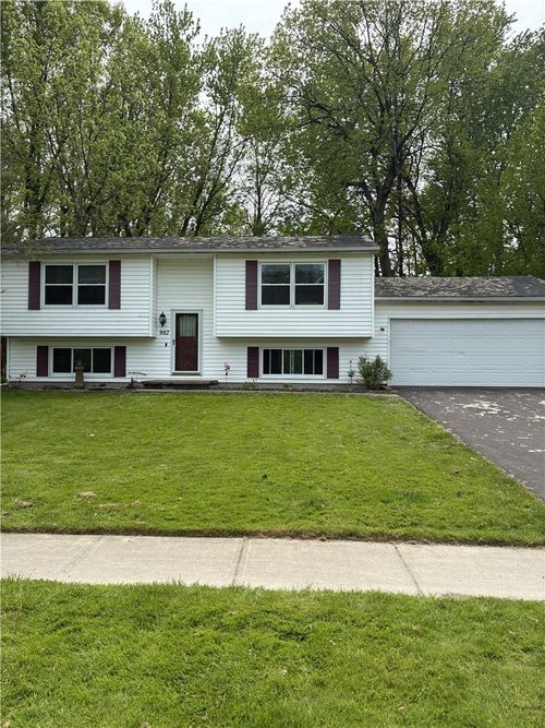 907 Lake Shore Blvd, Irondequoit, NY, 14617-2016 | Card Image