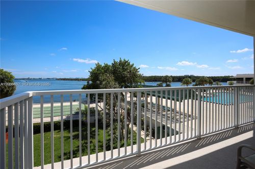 216-300 Bayview Dr, Sunny Isles Beach, FL, 33160-4773 | Card Image