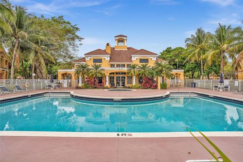 2413-2667 Nw 33rd St, Oakland Park, FL, 33309-6477 | Card Image
