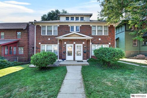 122 N 38th Street, Omaha, NE, 68131 | Card Image