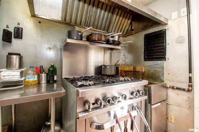 1606 N Tremont St, Home with 0 bedrooms, 0 bathrooms and null parking in Spring Bay IL | Image 14