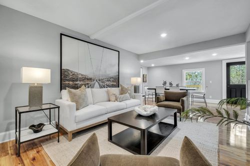 132 Oak St, Tallahassee, FL, 32301-2640 | Card Image