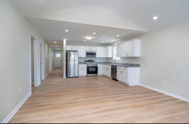 32 Maple St, House other with 3 bedrooms, 2 bathrooms and null parking in Jeffersonville OH | Image 8