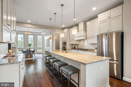 20396 Roslindale Dr, ASHBURN, VA, 20147-2557 | Card Image