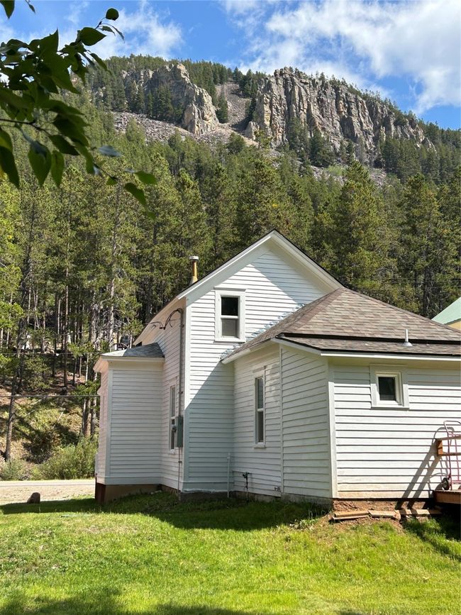 Back of house looking toward mountains | Image 35
