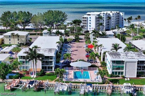 107-2100 Gulf Shore Blvd N, NAPLES, FL, 34102-4644 | Card Image