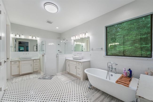 Primary Bath with dual vanities and closets | Image 17