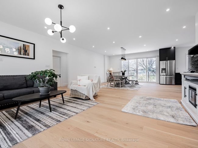 22 Yorkleigh Ave, House other with 6 bedrooms, 4 bathrooms and 4 parking in Etobicoke ON | Image 5