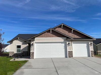 413 Laramie Dr, House other with 3 bedrooms, 2 bathrooms and 3 parking in Twin Falls ID | Image 1