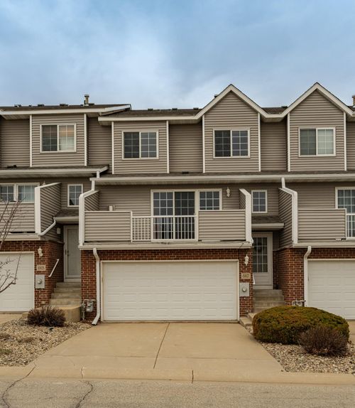 667 Shardlow Pl Ne, Byron, MN, 55920-1564 | Card Image