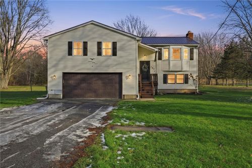 1437 Hosmer Rd, Barker, NY, 14012-9521 | Card Image