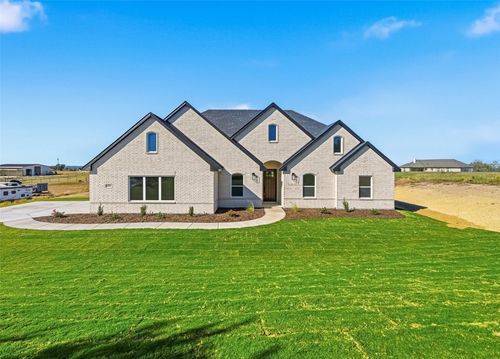 650 Sanger Dr, Springtown, TX, 76082-8711 | Card Image