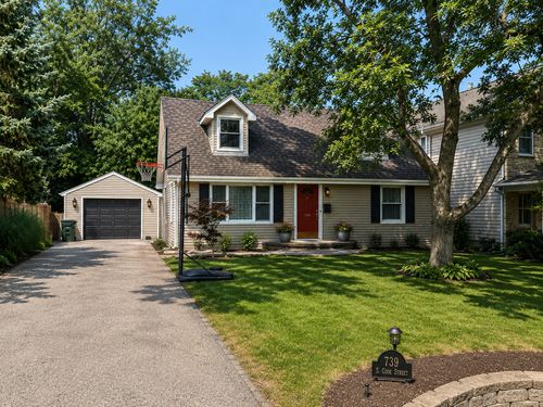 739 Cook St, Barrington, IL, 60010-4437 | Card Image