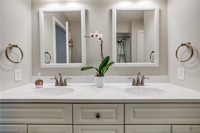 1119 Bay Hill Dr, Condo with 3 bedrooms, 4 bathrooms and 2 parking in Gibsonia PA | Image 21