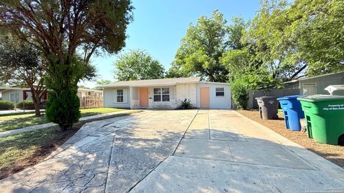 122 Newport Dr, San Antonio, TX, 78218-2021 | Card Image